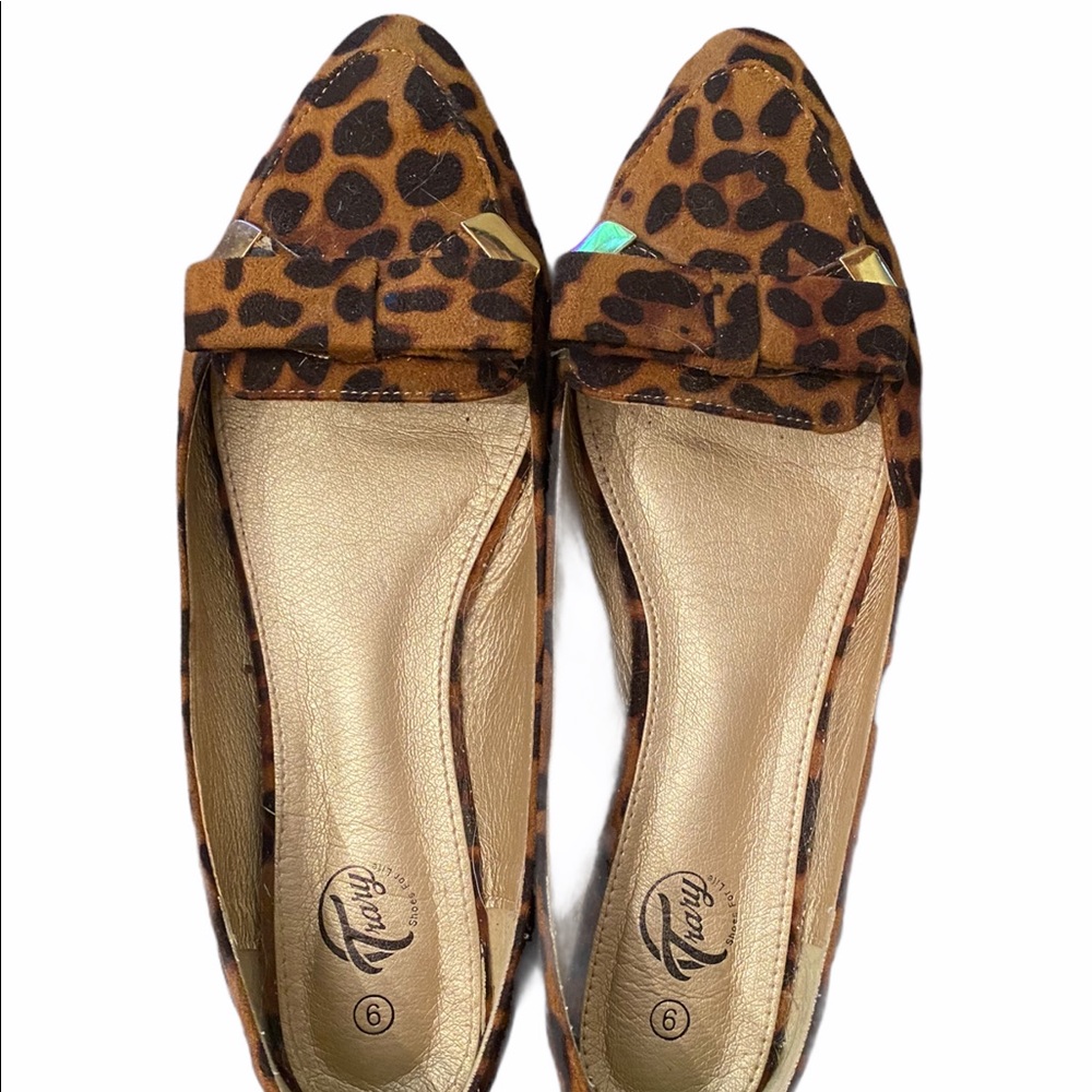 EUC Pointed Toe Leopard Ballet Flats with Bows
